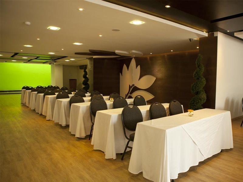 San Simon Hotel Pereira By Soratama Екстериор снимка Meeting room