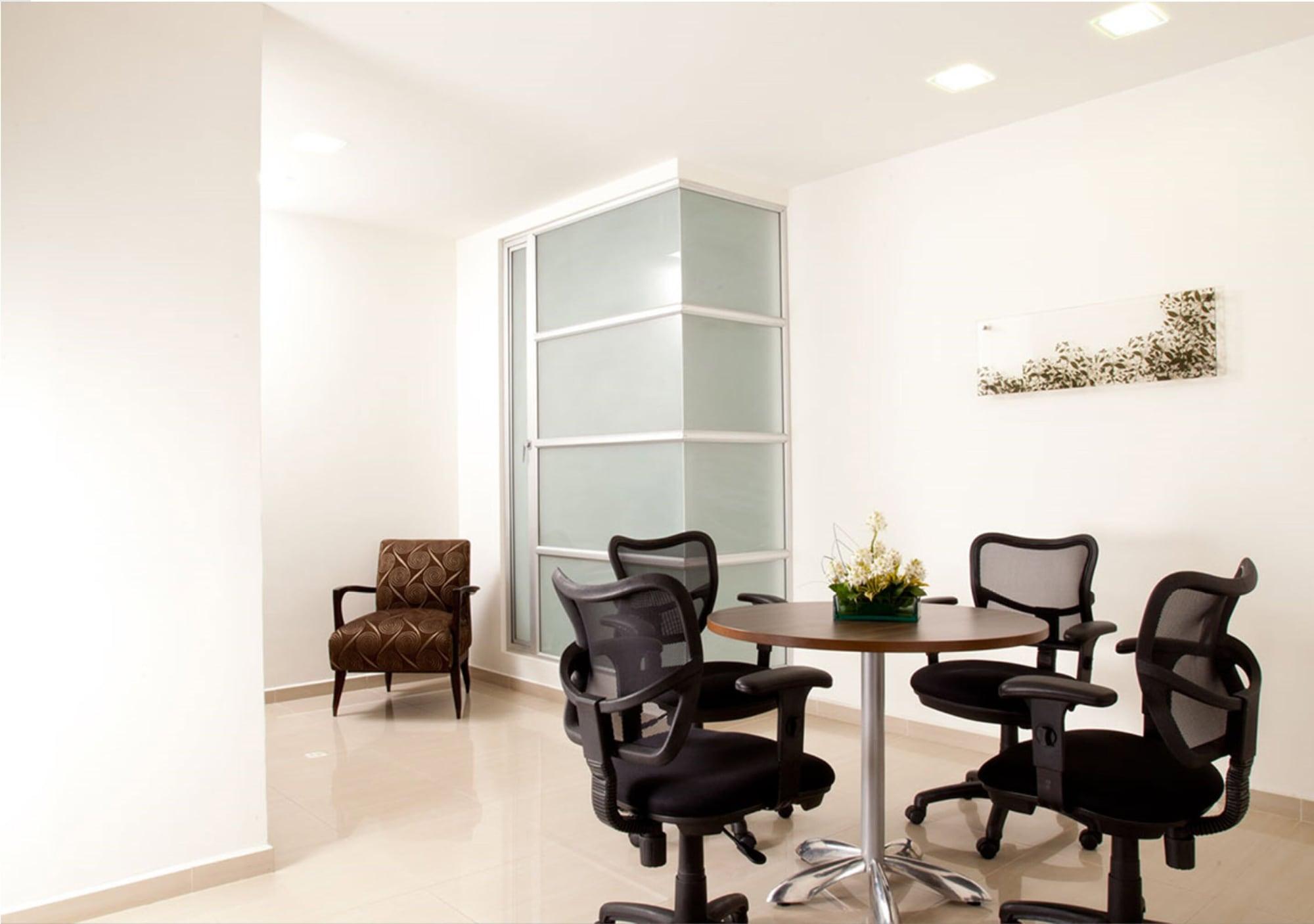 San Simon Hotel Pereira By Soratama Екстериор снимка A typical office