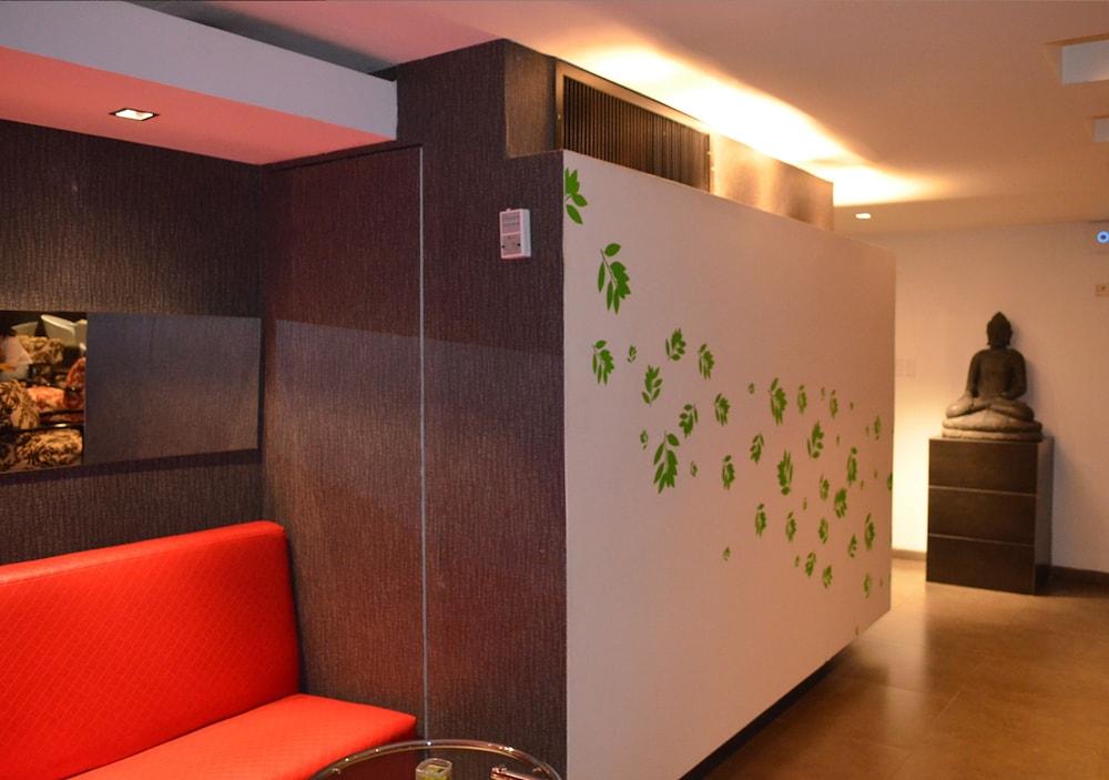 San Simon Hotel Pereira By Soratama Екстериор снимка A room divider